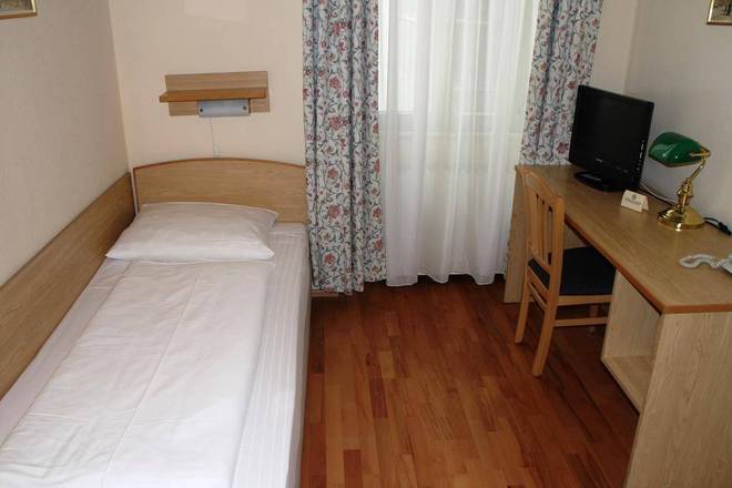 Hotel Graf Stadion, Vienna