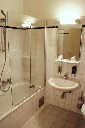 Hotel Graf Stadion, Vienna