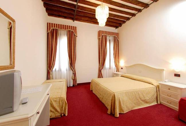 Ca' Lucrezia, Venice