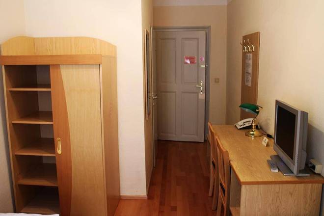 Hotel Graf Stadion, Vienna