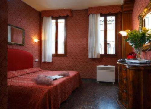 Hotel Alle Guglie, Venice