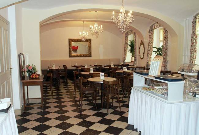 Hotel Graf Stadion, Vienna