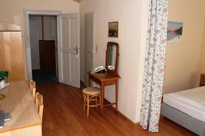 Hotel Graf Stadion, Vienna